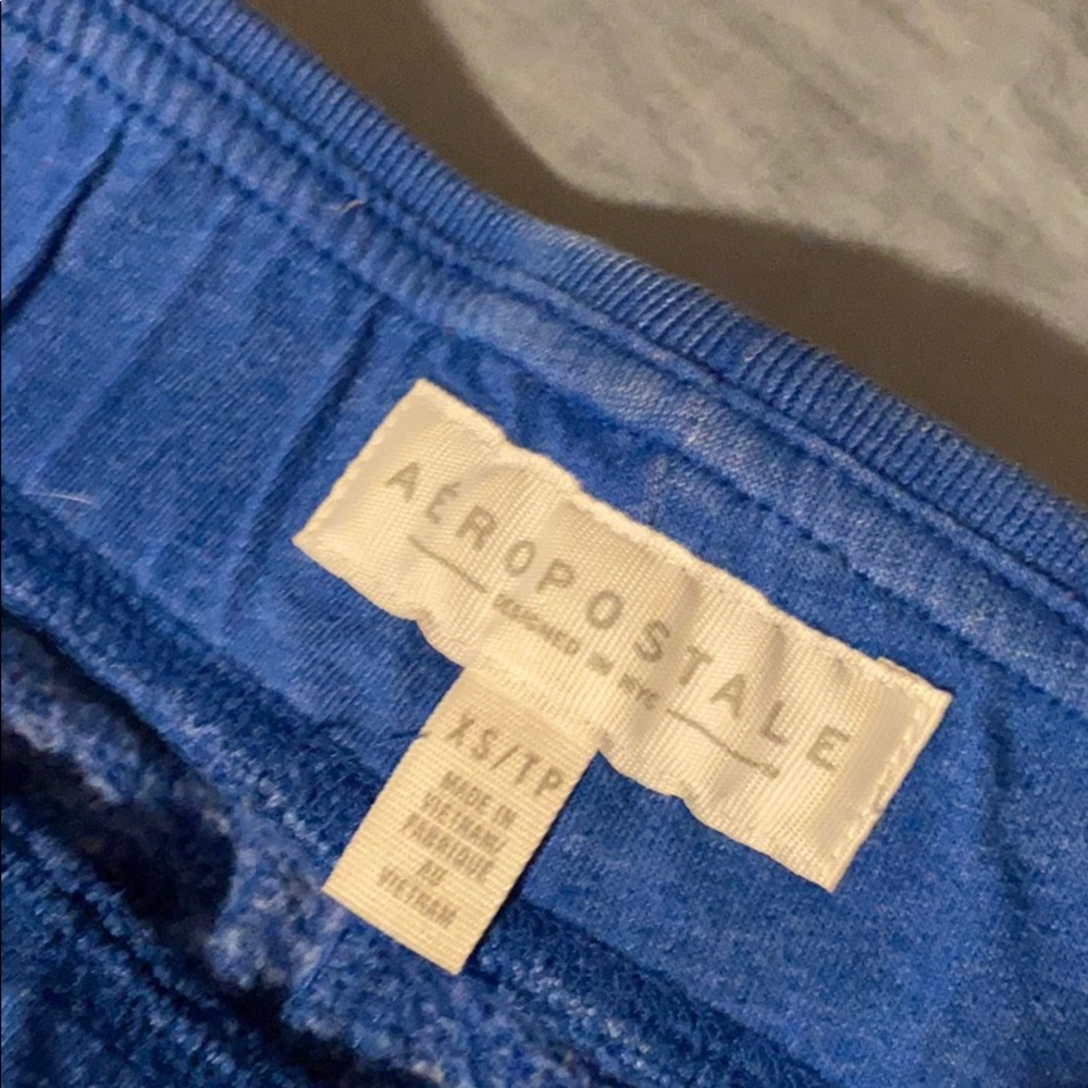 Sweats - Picture 5 of 5